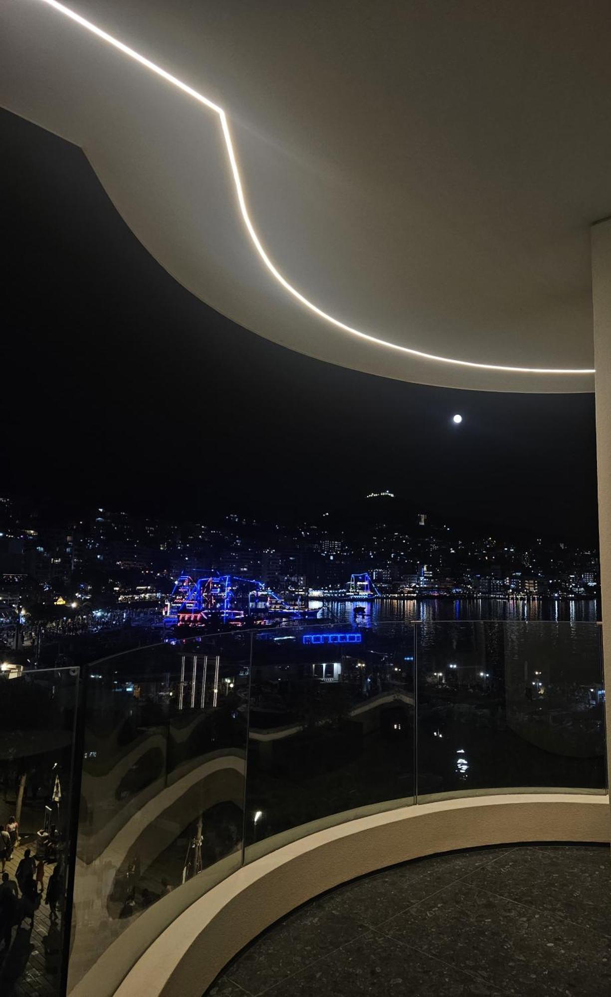 Lion Gate Hotel Sarande Bagian luar foto
